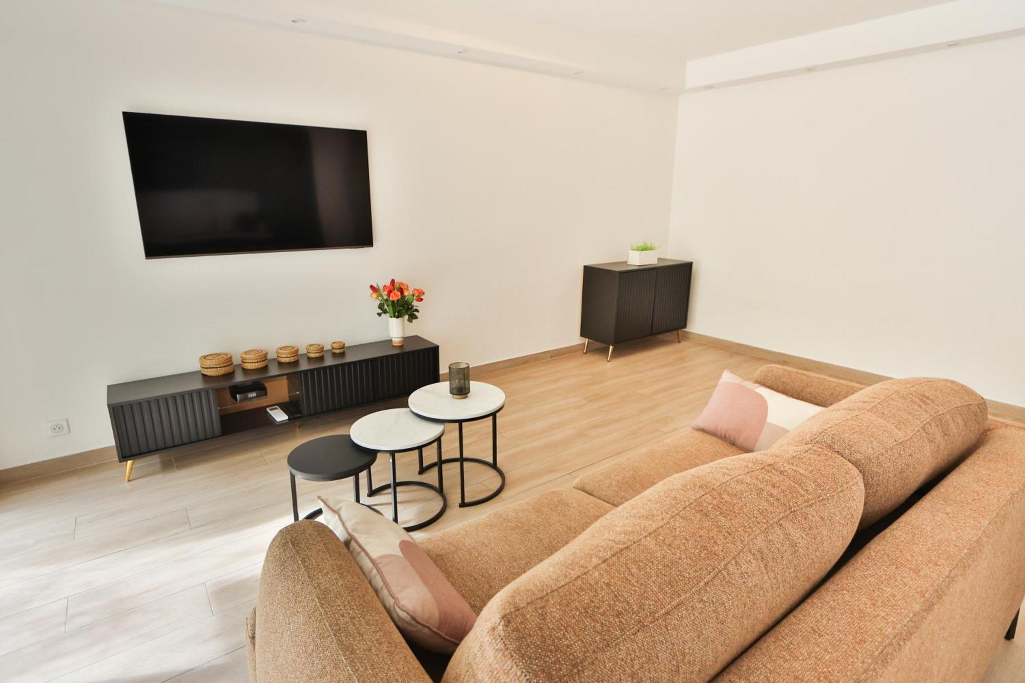 Spacieux T2 Avec Grande Terrasse A 200m De La Apartment *