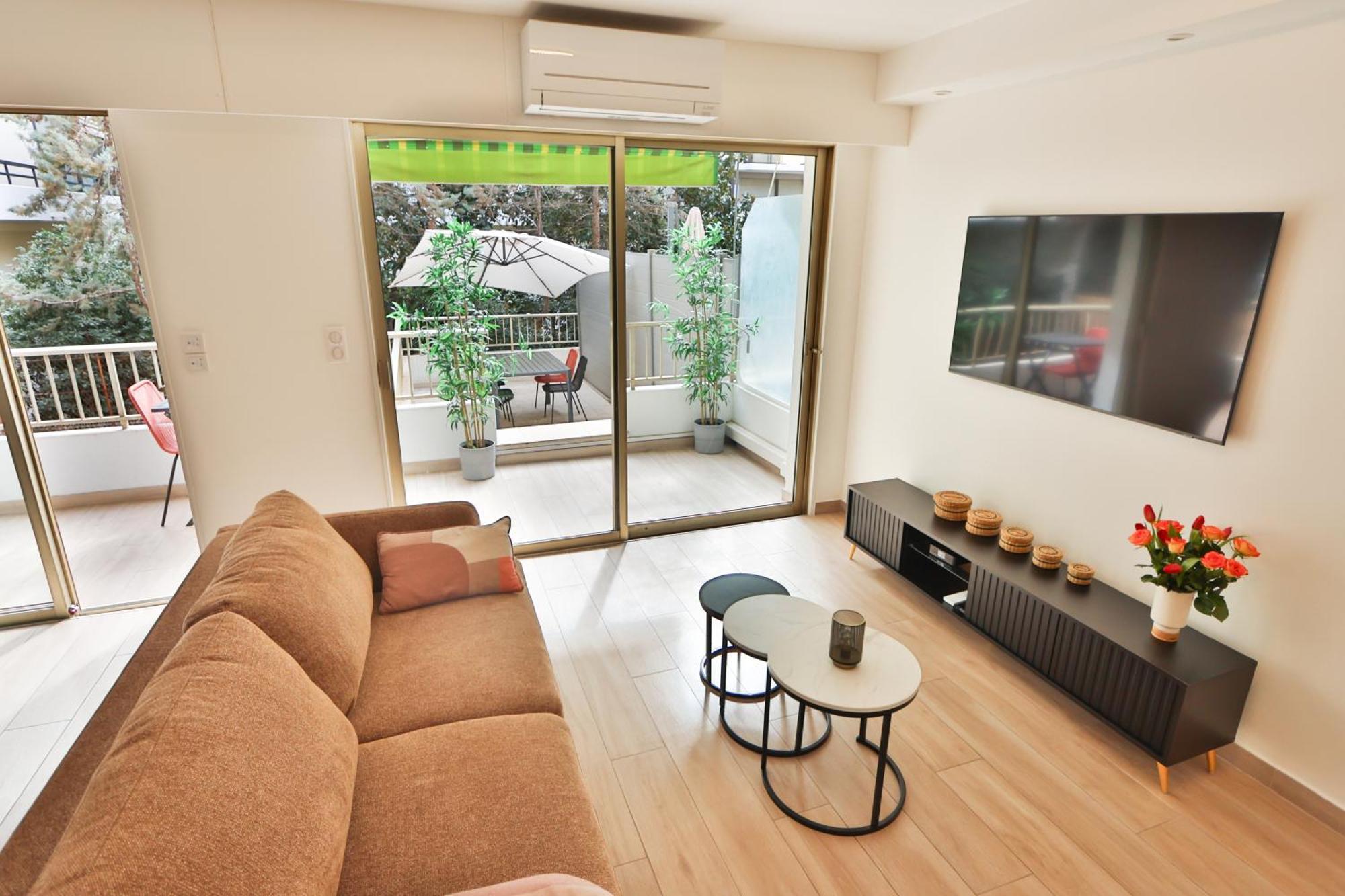 Spacieux T2 Avec Grande Terrasse A 200m De La Apartment Cannes